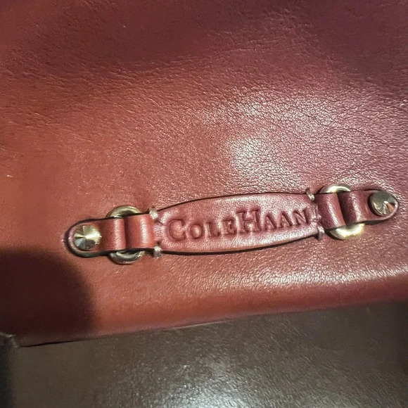 Cole Haan leather bag 🤎 - Picture 8 of 11